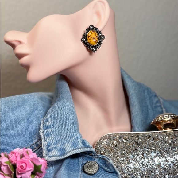 🔥 Western Yellow Ornament Earrings  💫 - Picture 3 of 6